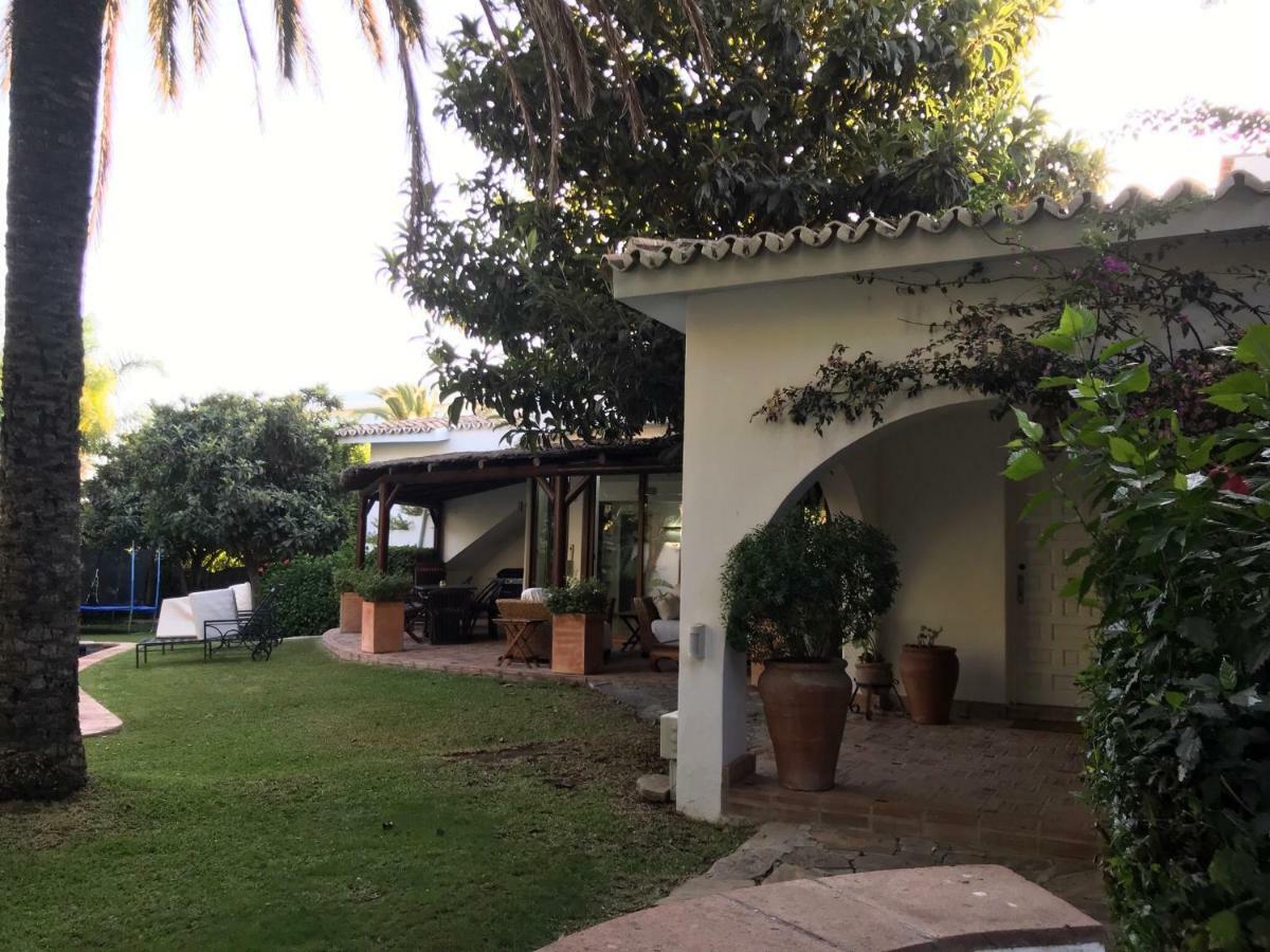 Villa With Heated Pool And Jacuzzi Close To Puerto Banus And Beach Estepona Esterno foto